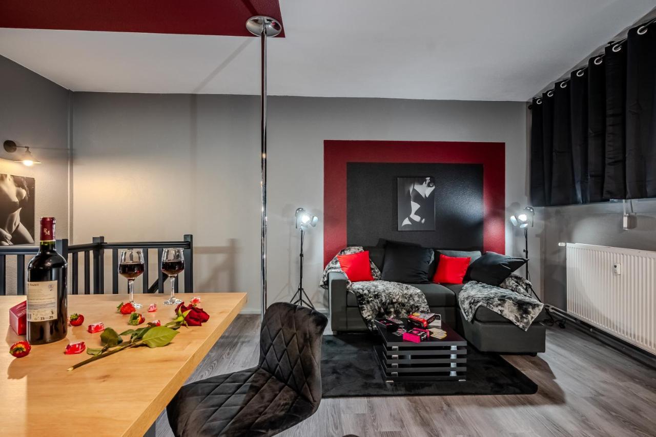Cocon Sensuel - 50 Nuances - Les Cocons De Nath Appartement Montbéliard Buitenkant foto