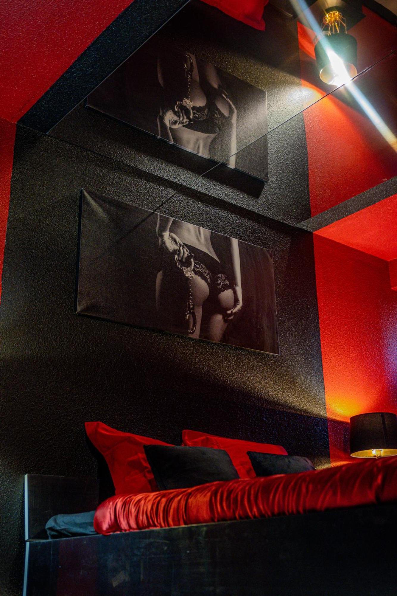 Cocon Sensuel - 50 Nuances - Les Cocons De Nath Appartement Montbéliard Buitenkant foto