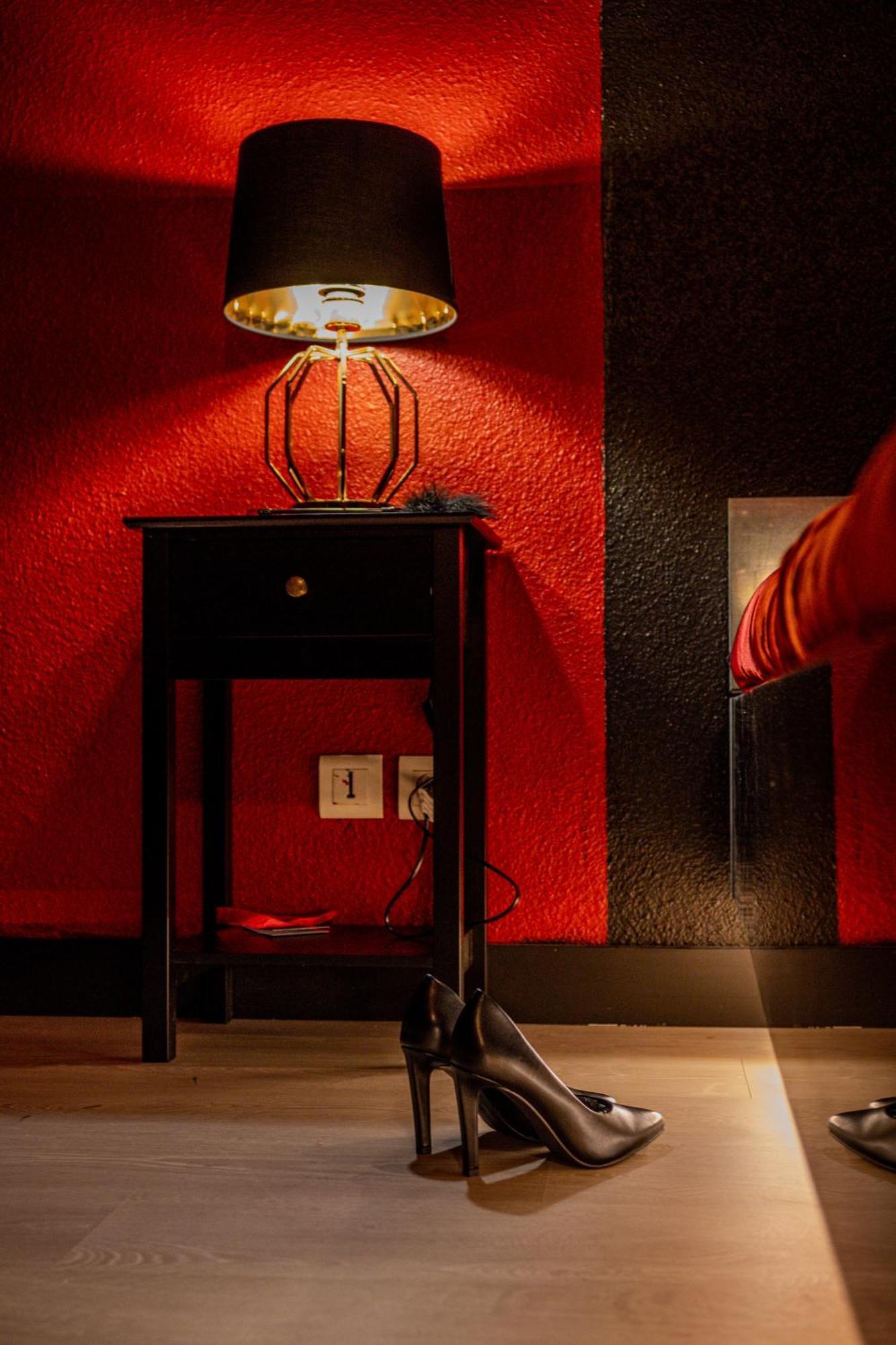 Cocon Sensuel - 50 Nuances - Les Cocons De Nath Appartement Montbéliard Buitenkant foto