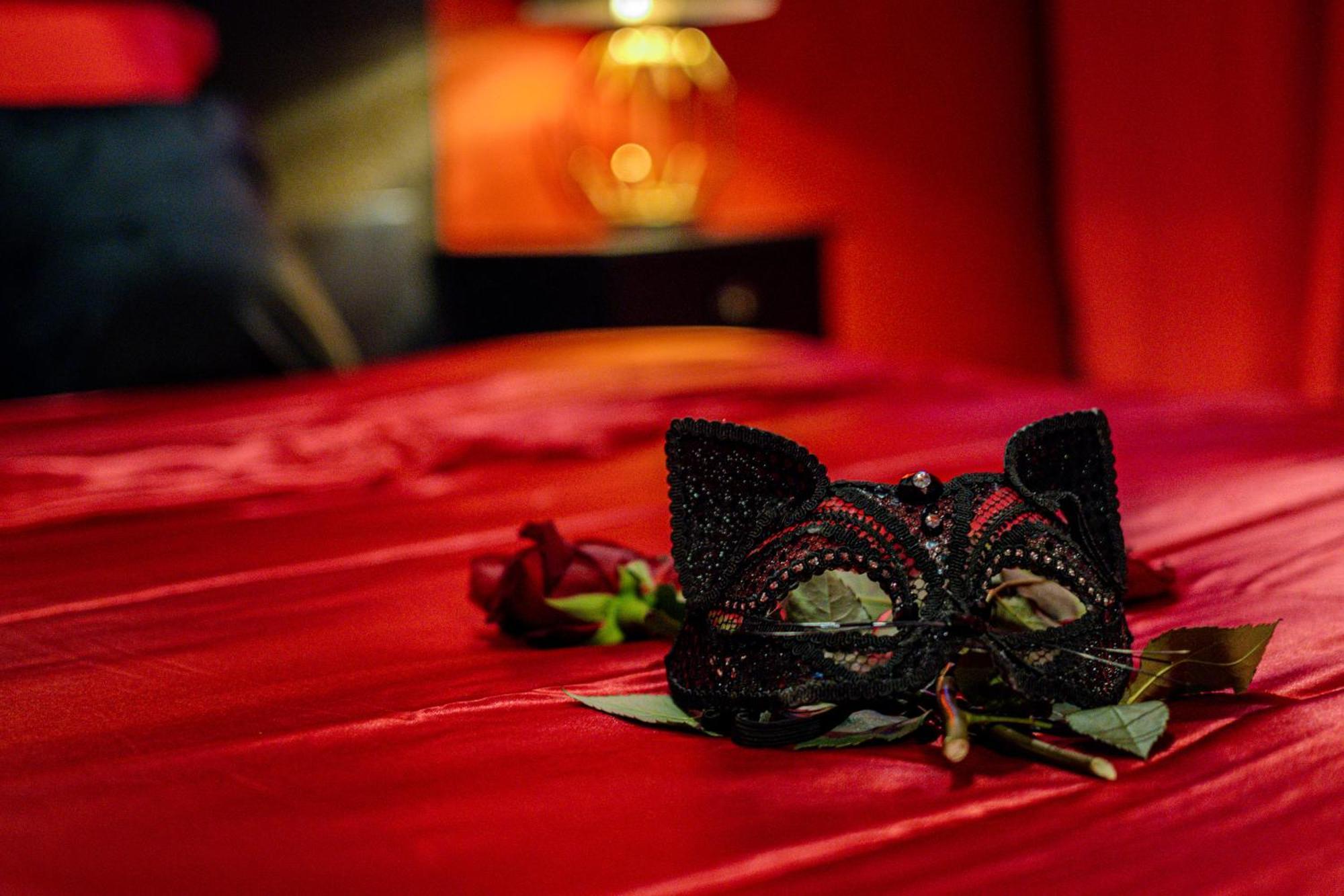 Cocon Sensuel - 50 Nuances - Les Cocons De Nath Appartement Montbéliard Buitenkant foto
